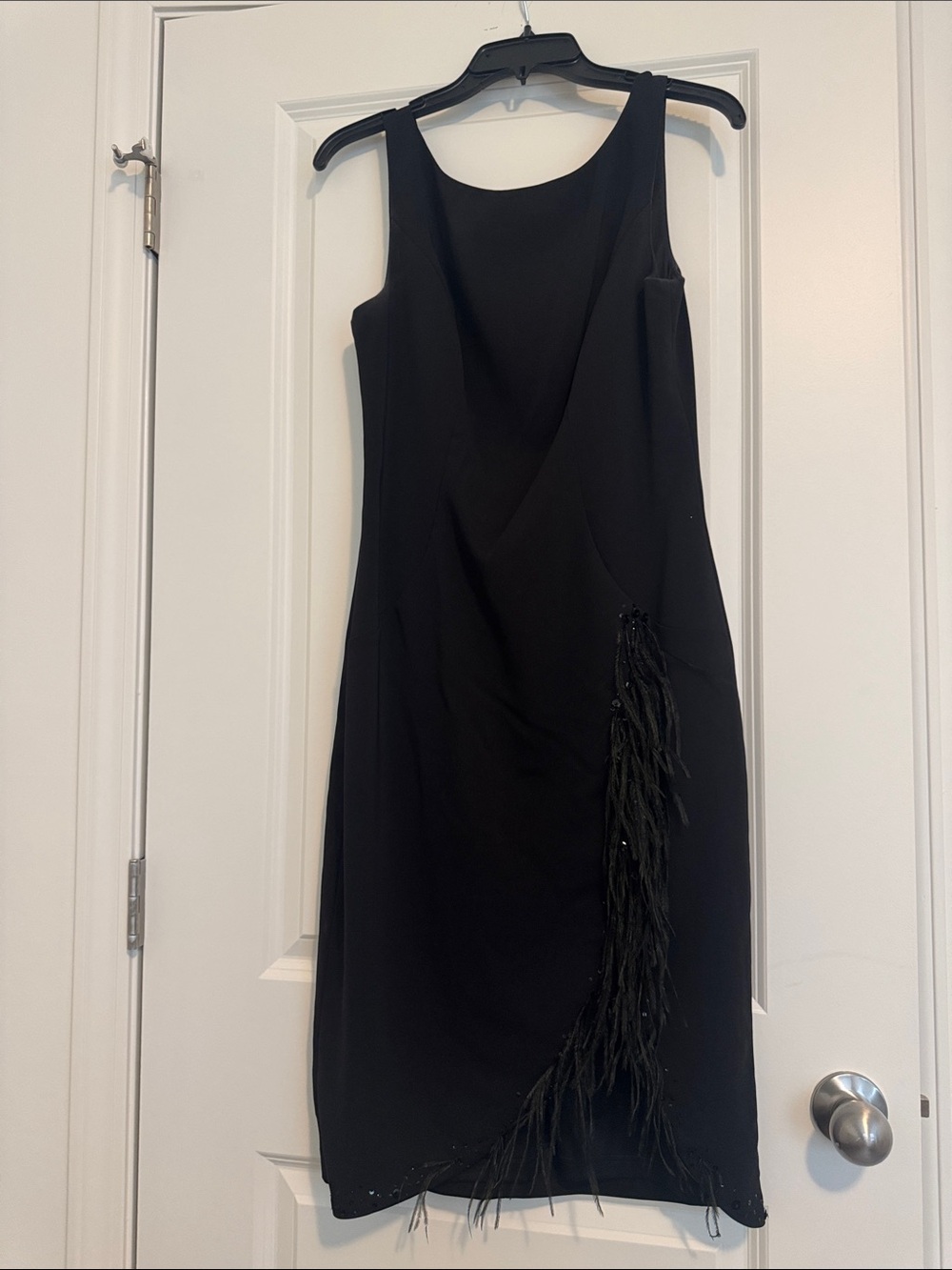 Carmen Marc Valvo Black Sleeveless Feather-Trim Sheath Dress